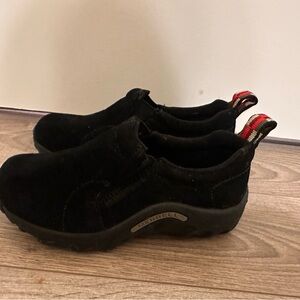 Merrell Kids Black Slip-On jungle tek Sneakers with Red Accent Pull Tabs size 12
